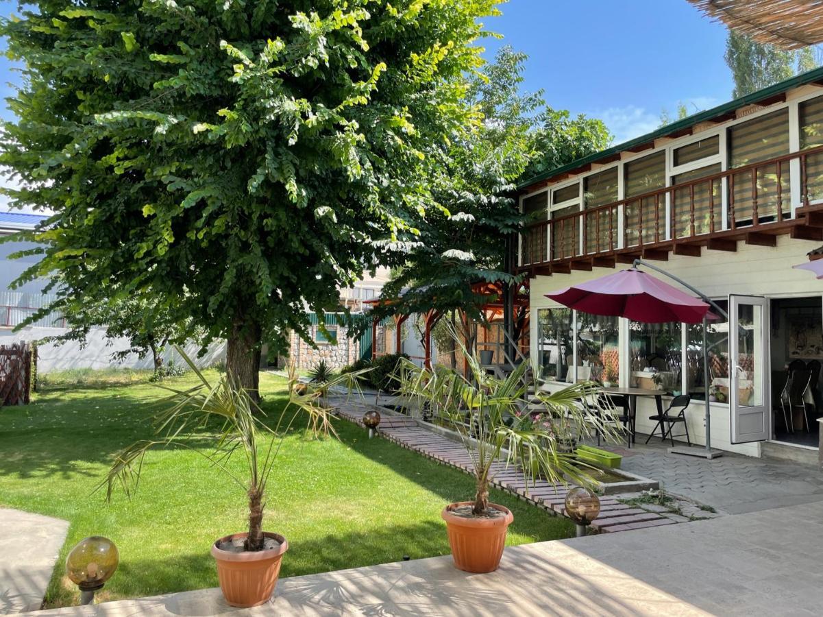 Eco House Hotel Ош Екстериор снимка