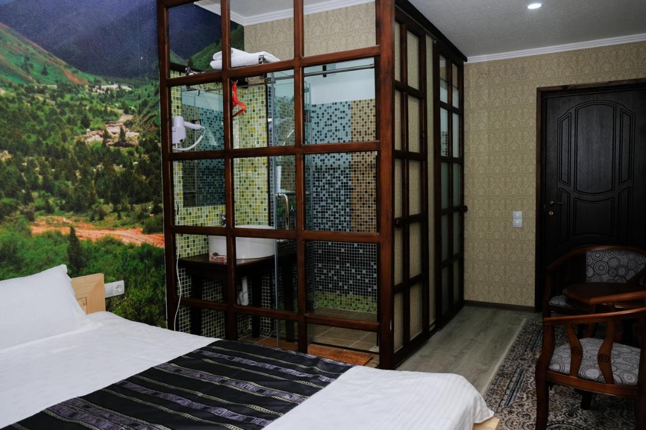 Eco House Hotel Ош Екстериор снимка