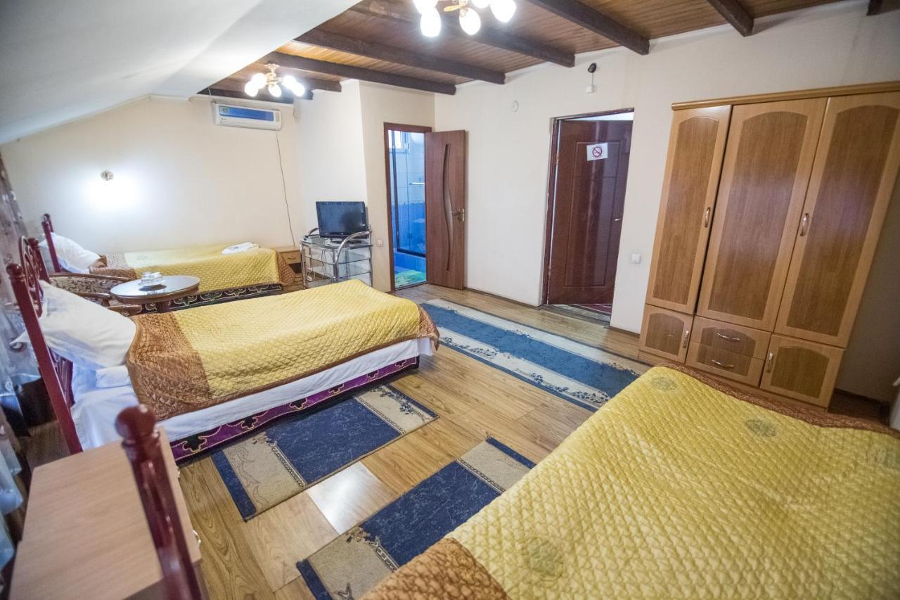 Eco House Hotel Ош Екстериор снимка